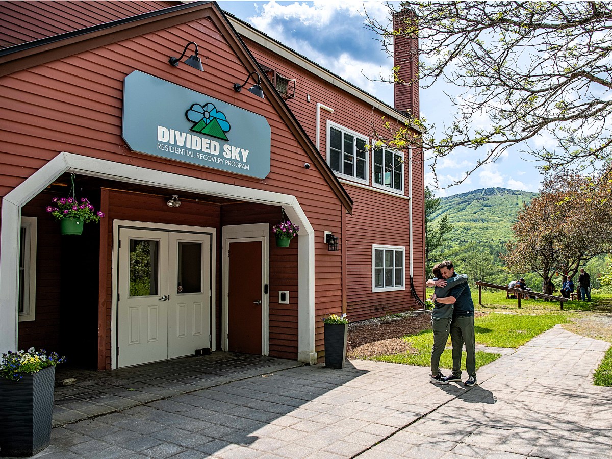 Backed by Phish frontman, new recovery scholarship fund aims to help women